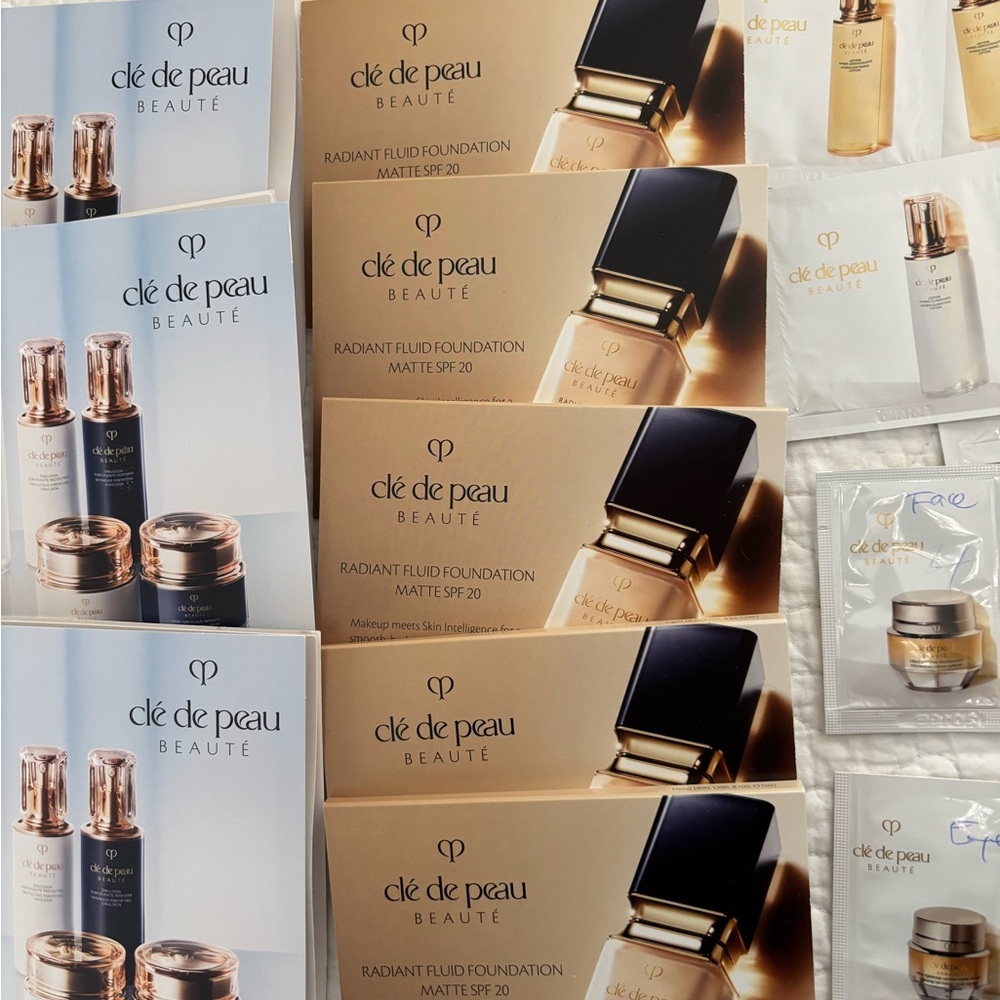 Clé de peau, beauté skincare and foundation samples - Picture 3 of 5